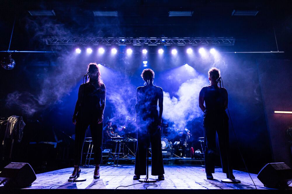 Asyl im Paradies__WA 08.10.2024 | Miriam Haltmeier, Emma Suthe, Ulrike Knobloch
