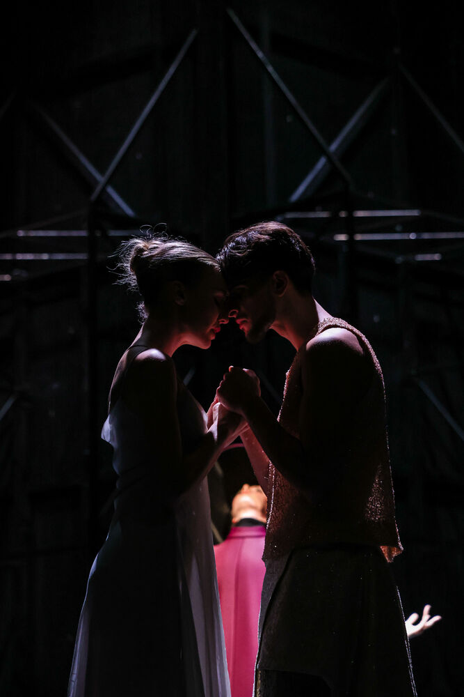 Romeo und Julia__P 19.11.2025 | Grace Humphris, Luigi Cifone, Antonia Selow