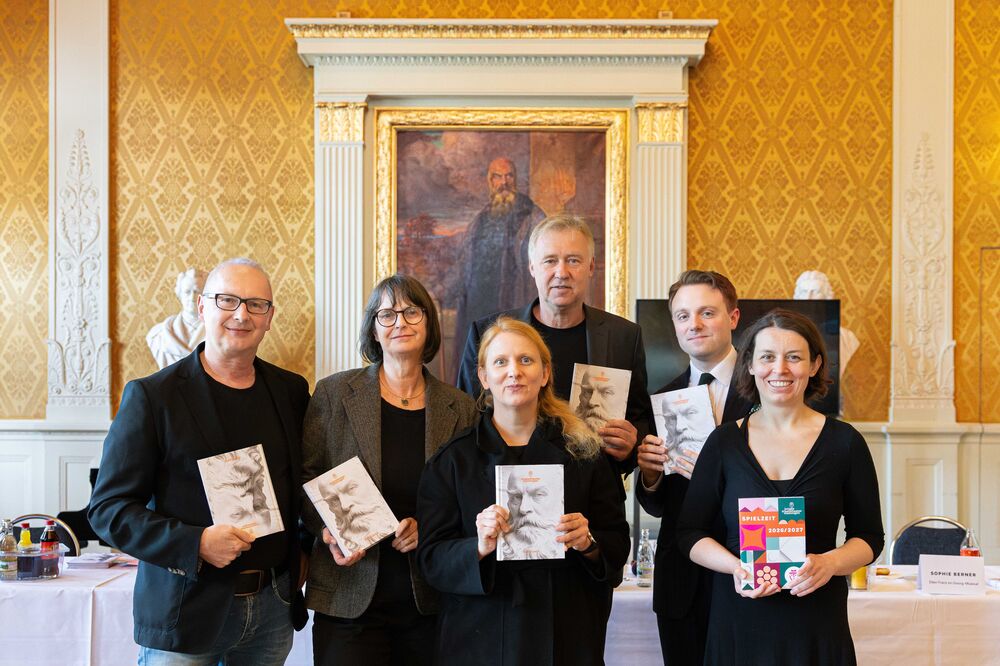 v.l.: F. Behnke, S. Tenner-Ketzer, G. Gillert, J, Neundorff v. Enzberg, K. Farrell, M. A. Albu, Foto: Christina Iberl