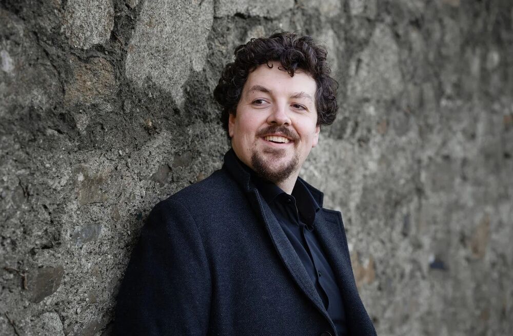 Benjamin Russell (c) De - Da Productions