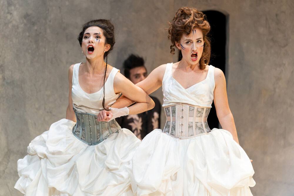 2021|2022 La clemenza di Scipione: Sara-Maria Saalmann (Arsinda) und Alexandra Scherrmann (Idalba)